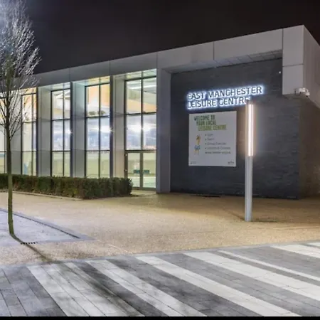 Проживание в семье Etihad Stadium & Coop Live Arena *