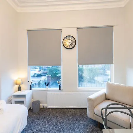 Benoit Apartman Manchester