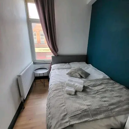 Vendégház Double With Bathroom And Kitchenette Manchester