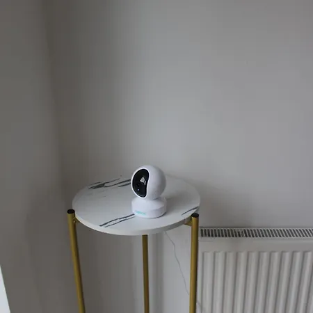 House Near Centre & Etihad, Free Parking & Garden Apartment Manchester