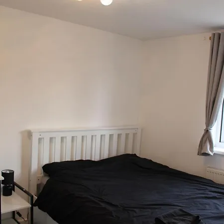 House Near Centre & Etihad, Free Parking & Garden * Manchester