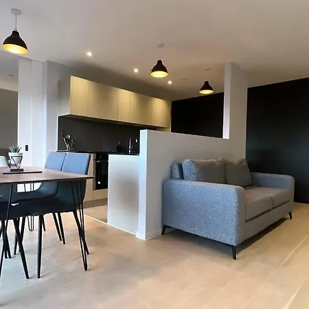 Lägenhet Spacious 2 Bed Modern *
