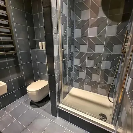 Hammock Heights! Hot Tub,private Garage,citycentre Apartmán