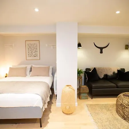 Chorlton Stylish & Roof Terrace *