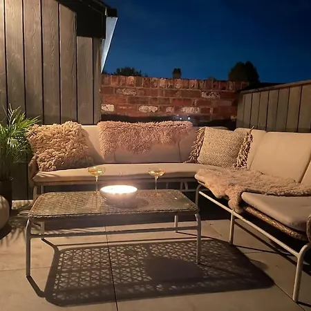 Chorlton Stylish & Roof Terrace