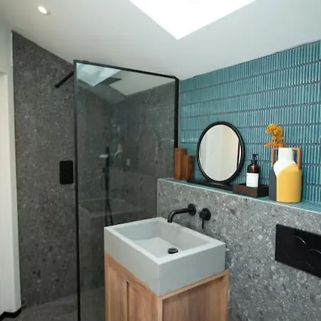 Chorlton Stylish & Roof Terrace 公寓 *