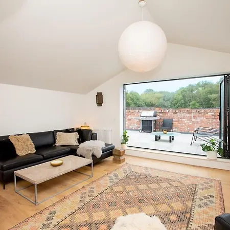 公寓 Chorlton Stylish & Roof Terrace