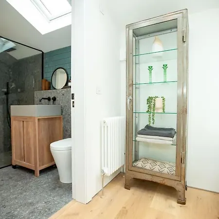 Chorlton Stylish & Roof Terrace