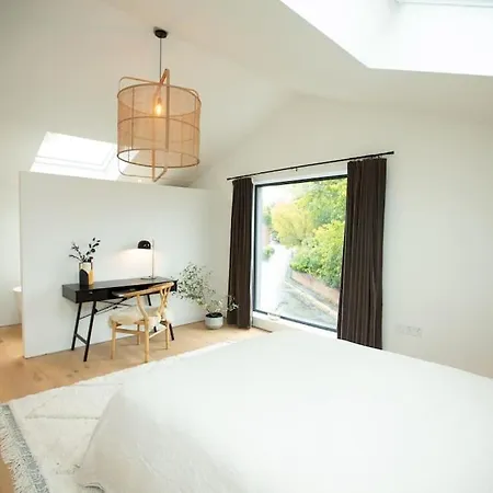 Chorlton Stylish & Roof Terrace 公寓