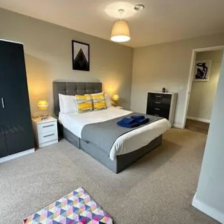 דירה Large 1 Bed Mcr And Huge Terrace Sleeps 4