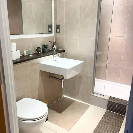 Free Parking 2 Bedroom * مانشستر