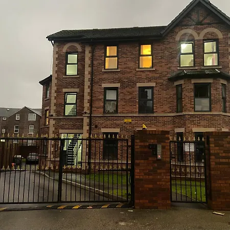 Lovely 3 Dbl Bed アパート