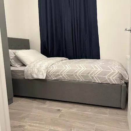 Lush Place * Manchester