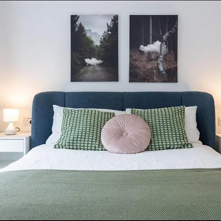 Hébergement de vacances Elegance Retreat - 2 Bed With Parking