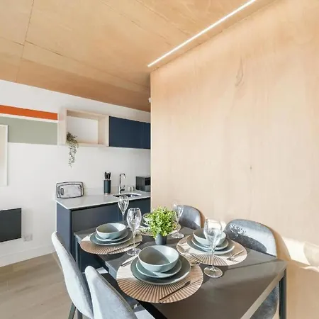 Skygardens - Stunning Boutique Apartament