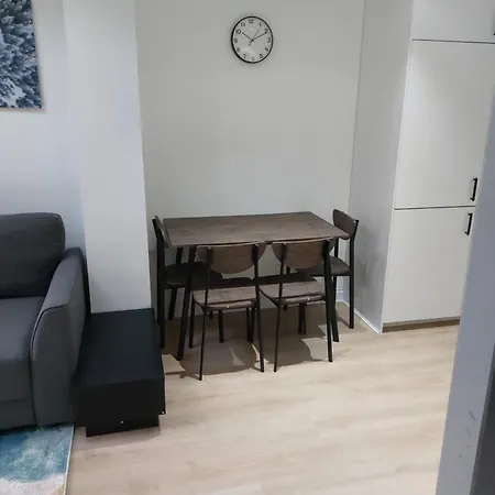 Bankwell Street Two Bedroom -apartment With Parking * Manchester