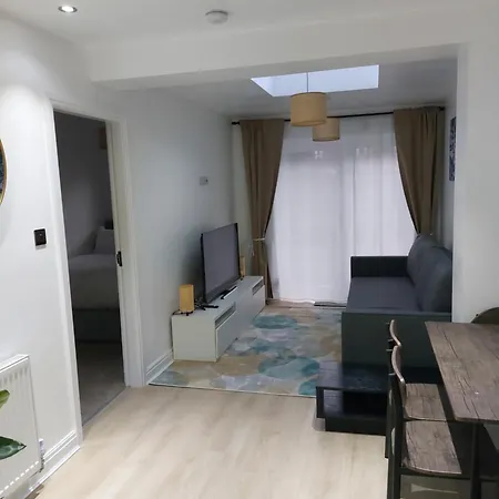 Lägenhet Bankwell Street Two Bedroom -apartment With Parking Manchester