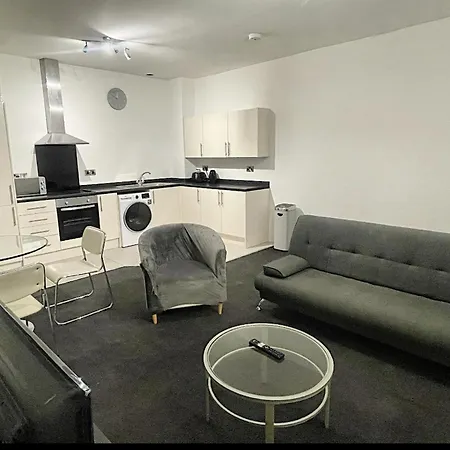 Modern 2 Bed In Salford