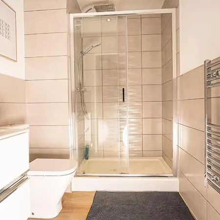 1 Bed Old Trafford Apt - Free Parking Manchester