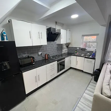 Spacious 4-bedroom House In *