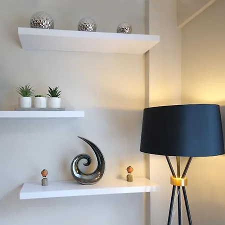 펜션 Modern Stylish 3-br House Close To Etihad *