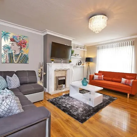 펜션 Modern Stylish 3-br House Close To Etihad 맨체스터