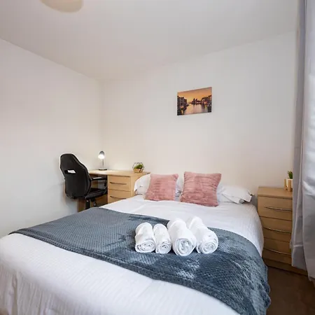 Beautiful 4 Bed House In Manchester Free Parking Manchester
