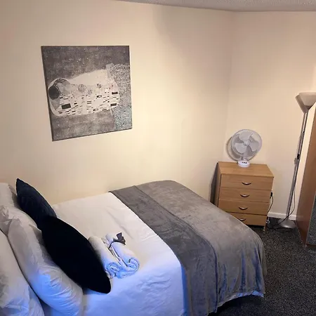 New Getaway - Free Gated Parking With Fob Appartement