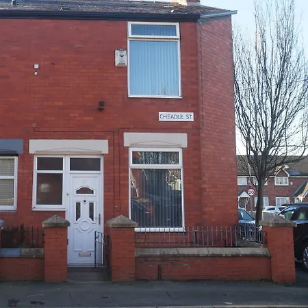 Holiday home Cheadle House Holidays