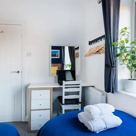 度假居 The Heart - Cosy 3 Bedroom House With Double Driveway And Garden In *