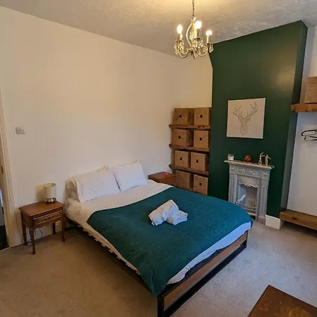 Warm Family 2db House! * Manchester