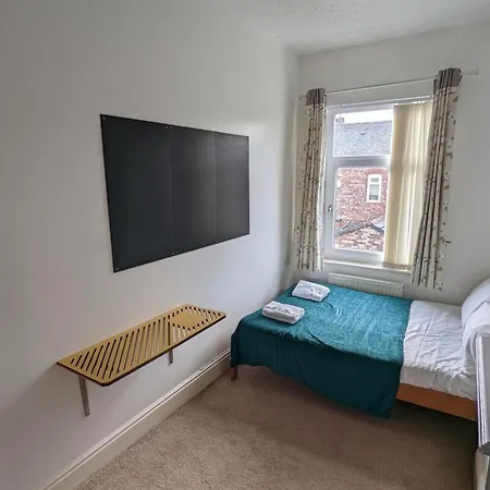 Warm Family 2db House! Отель 3*