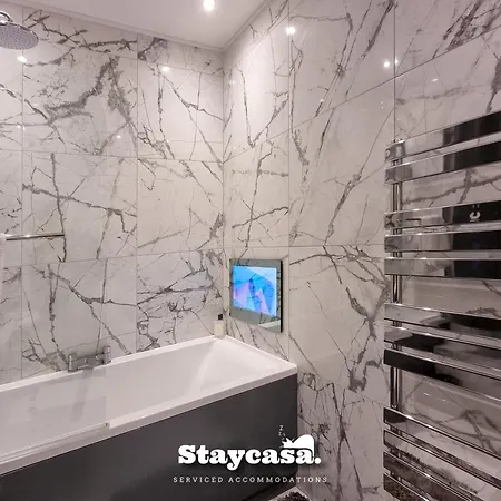 Luxury Penthouse Skyline 23rd Floor *