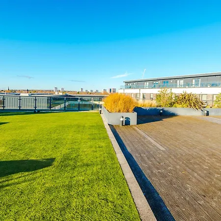 Appartement Spacious 3-bedroom In With Private Rooftop Terrace & Stunning Views
