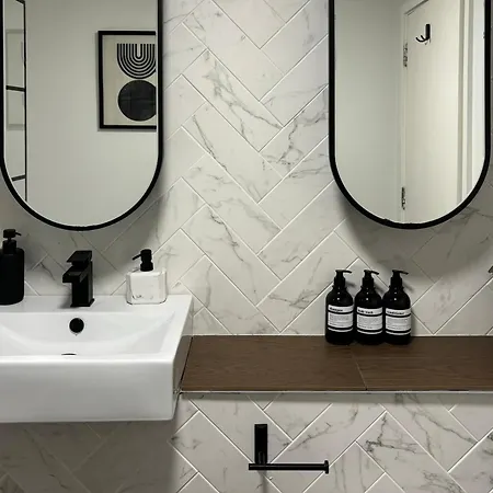 Riverside Wharf - Free Parking, Business, Couples & Families * マンチェスター