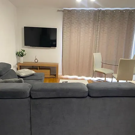 Lejlighed Eaglet 2 Bedroom Luxury Near Etihad Staduim