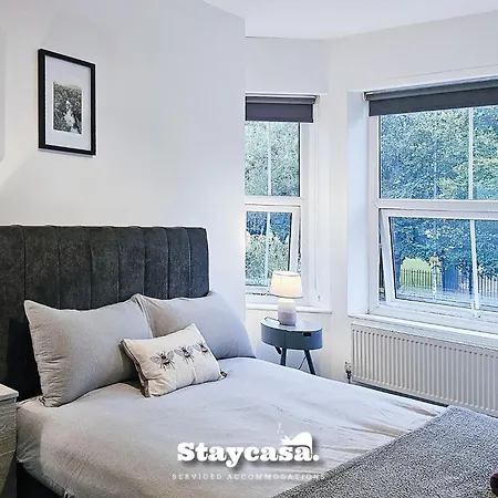 Holiday home Charming 6-bed Near Alexandra Park - Free Parking