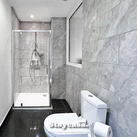 Holiday home Charming 6-bed Near Alexandra Park - Free Parking