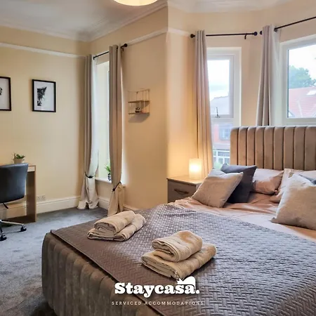 Spacious 5br In Leafy Withington Manchester