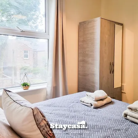 Ferienhaus Spacious 5br In Leafy Withington