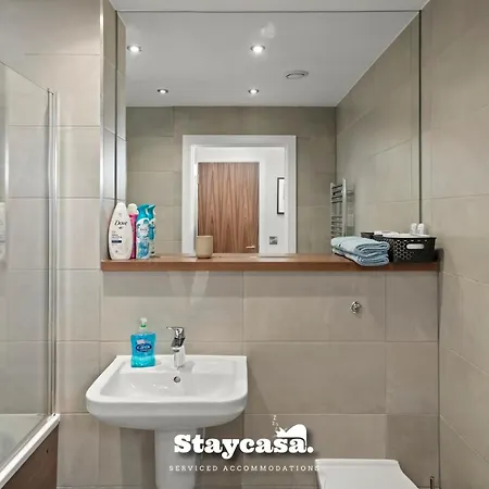 Spectacular Balcony View In Centre Manchester