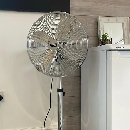 Guest house Modern With Private Entrance *