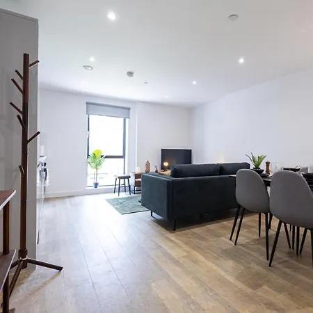 Oscar House - 2 Bed Apartment Manchester