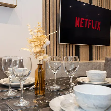 Vibrant 2br In Chorlton, Free Parking * מנצ'סטר