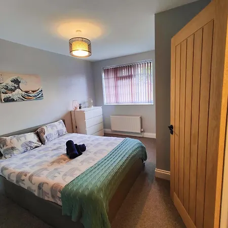 Lovely House In Great Location Apartment *