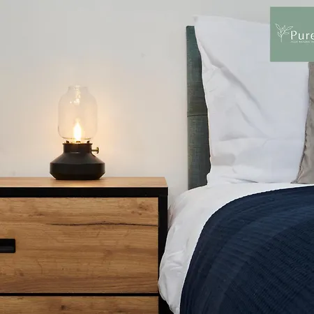Stunning 5 Bed House With Parking By Purestay Short Lets & Serviced * 맨체스터