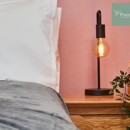 Big Contractor House With 6 Beds & Free Parking By Purestay - 14 Night Min! * Manchester