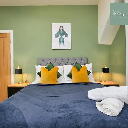 Big Contractor House With 6 Beds & Free Parking By Purestay - 14 Night Min! Manchester