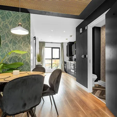 Feriehus Free Parking Luxury Safari House Manchester