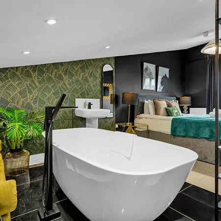 Free Parking Luxury Safari House *